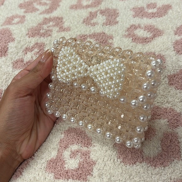 Susanna Chow Pearl Bow Wallet - Picture 3 of 3